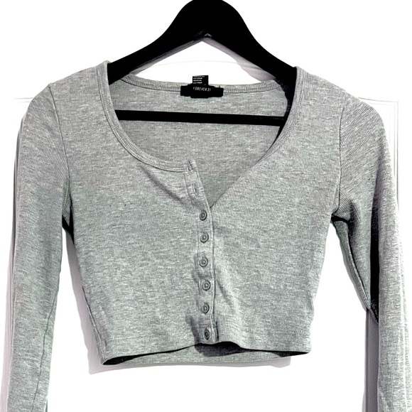 🟪Forever 21 grey button up long sleeve crop top - Picture 1 of 6